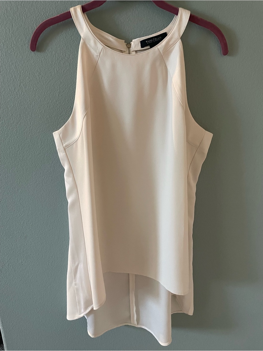 💎 White House Black Market Cream Sleeveless High-Low Shell Top